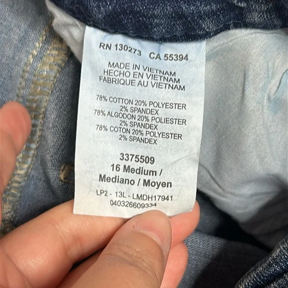 Lee Women’s Denim Capris - Picture 7 of 7